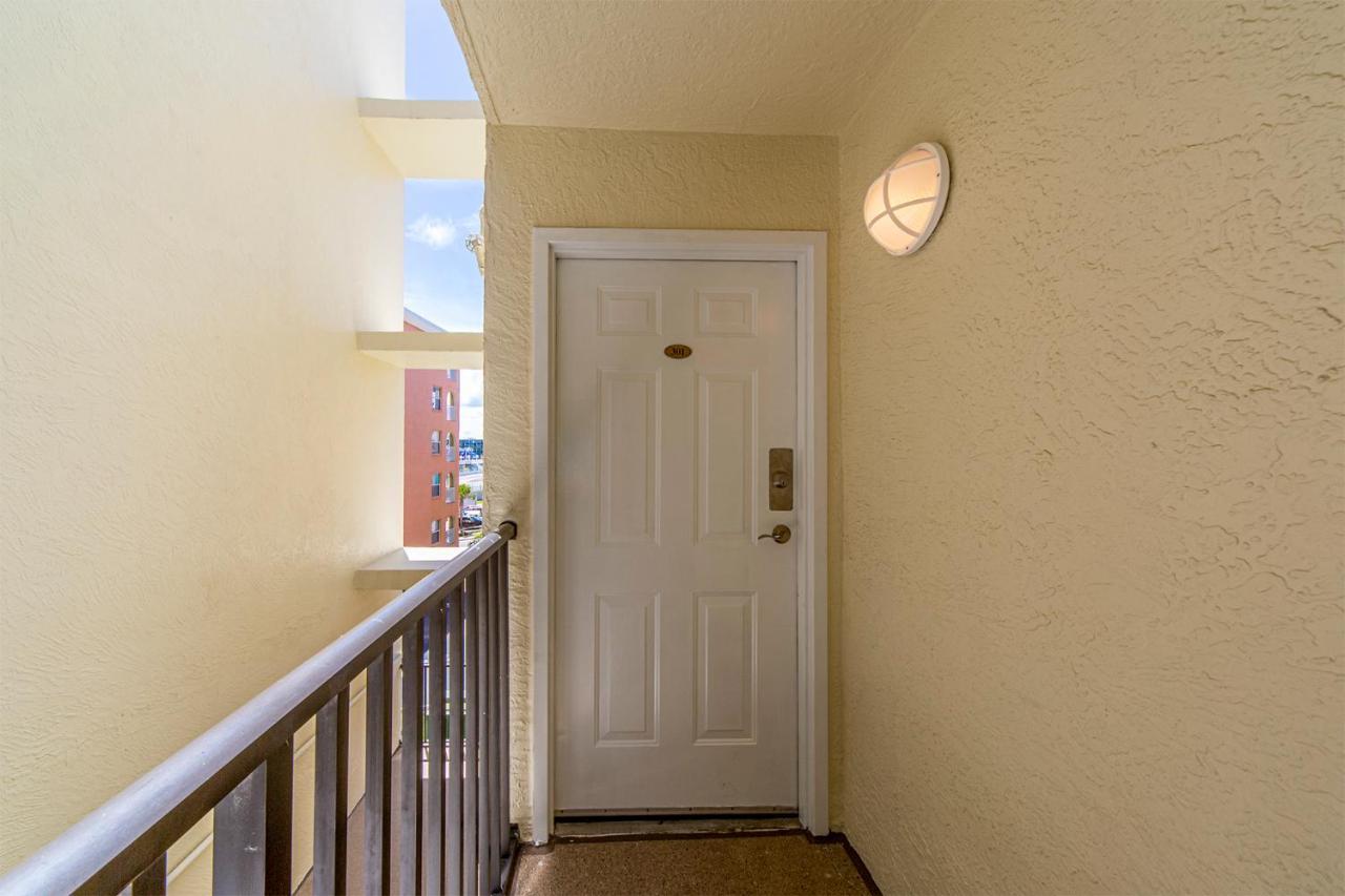 301 Sandy Shores Condos St. Pete Beach Exterior photo